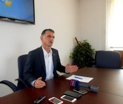 Durmishi: Grupe interesa nas ne mogu zaustaviti od sledeće nedelje počinje saniranje rupa po ulicama prestonice