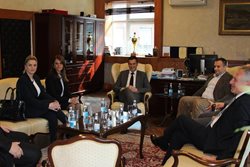 Potpisan je sporazum saradnje između Opštine Prištine i Kosovske Pošte – 03 april 2015 god