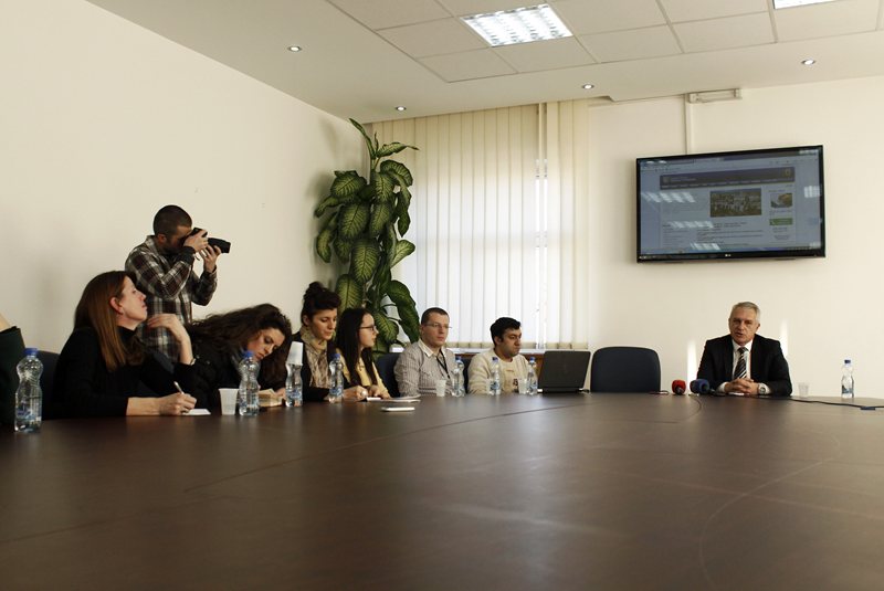 Tri nova projekta za unapređivanje usluga administracije