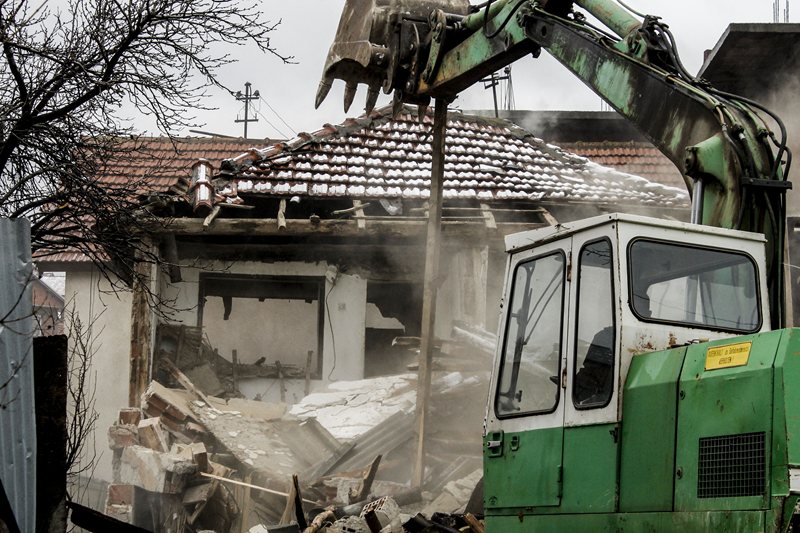 U naselju Vranjevac razrušen objekat opasan za stanovnike